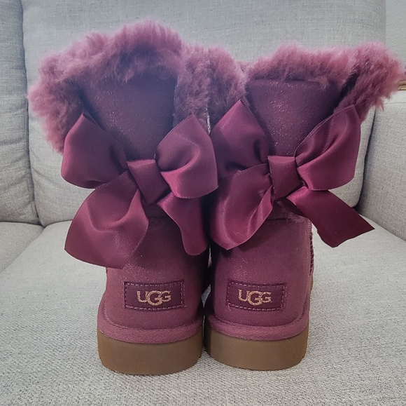 UGG Mini Bailey Bow Boot In Glimmer Maroon - Picture 3 of 7
